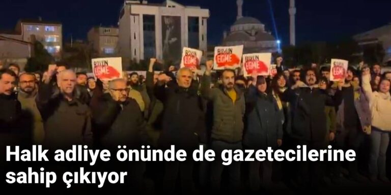 halk-adliye-onunde-de-gazetecilerine-sahip-cikiyor-Xp9Gnkdn.jpg