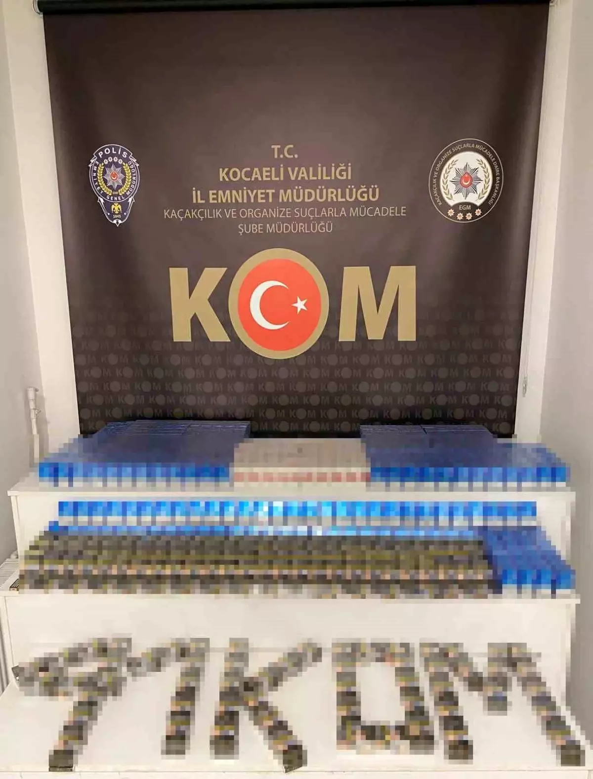 izmitte-1350-paket-kacak-sigara-ele-gecirildi-s6algZKM.jpg