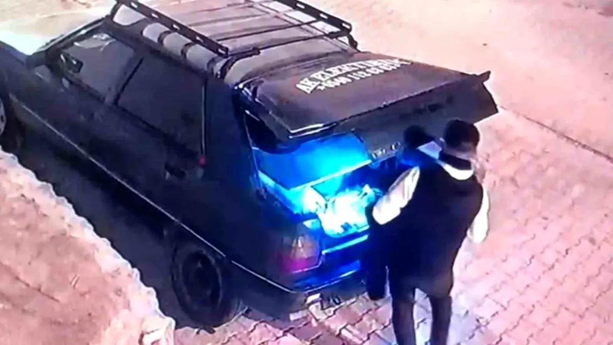 sanliurfada-hirsizlik-ani-kamerada-c7H3peXY.jpg