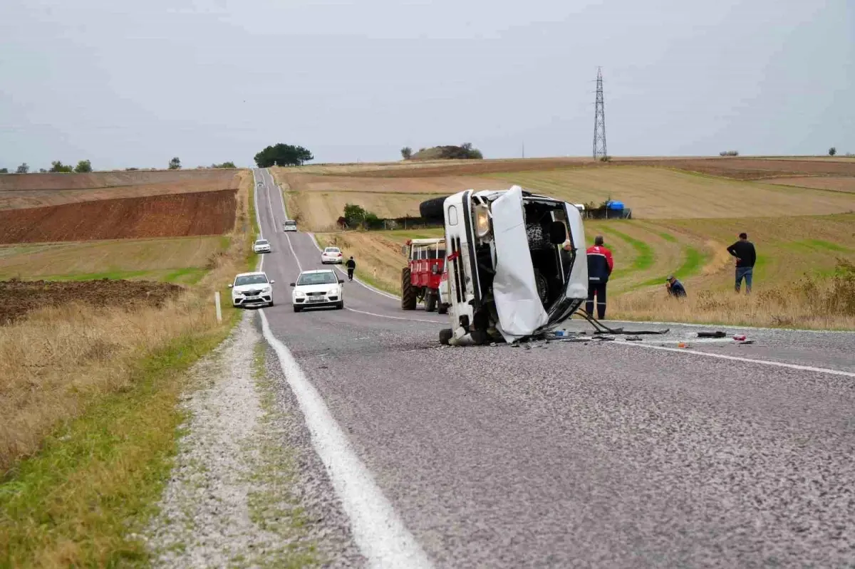 edirnede trafik kazasi 3 yarali efUmdWQc.jpg