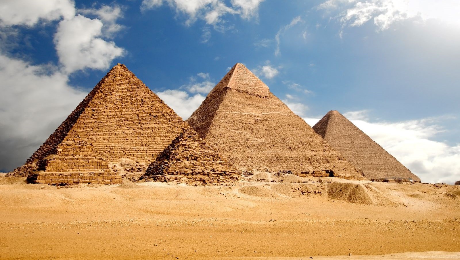 piramitlerin bitmeyen sirri yer alti dunyasina acilan uc kuyu kesfedildi h7rvmMJD.jpg