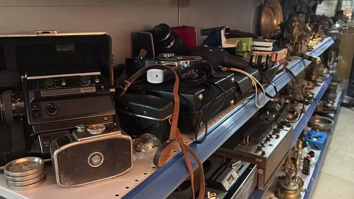 tekirdagli kahveci kahvehanesini antikaciya donusturdu x9SggUka.jpg