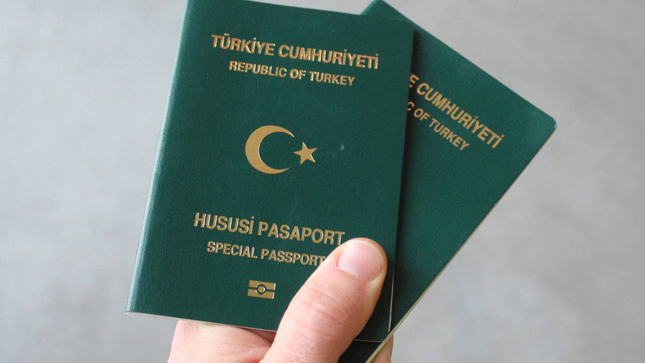 Öğretmenlere Yeşil Pasaport Talebi Meclis’te Gündeme Geldi