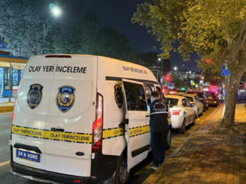 Fatihte kanli pusu restoran onunde kursun yagdirdilar 75DAnqYt