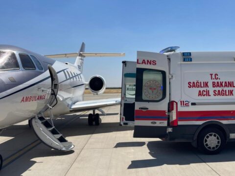 Mardinde ambulans ucak 14 gunluk bebek icin havalandi 3hdxYWwk