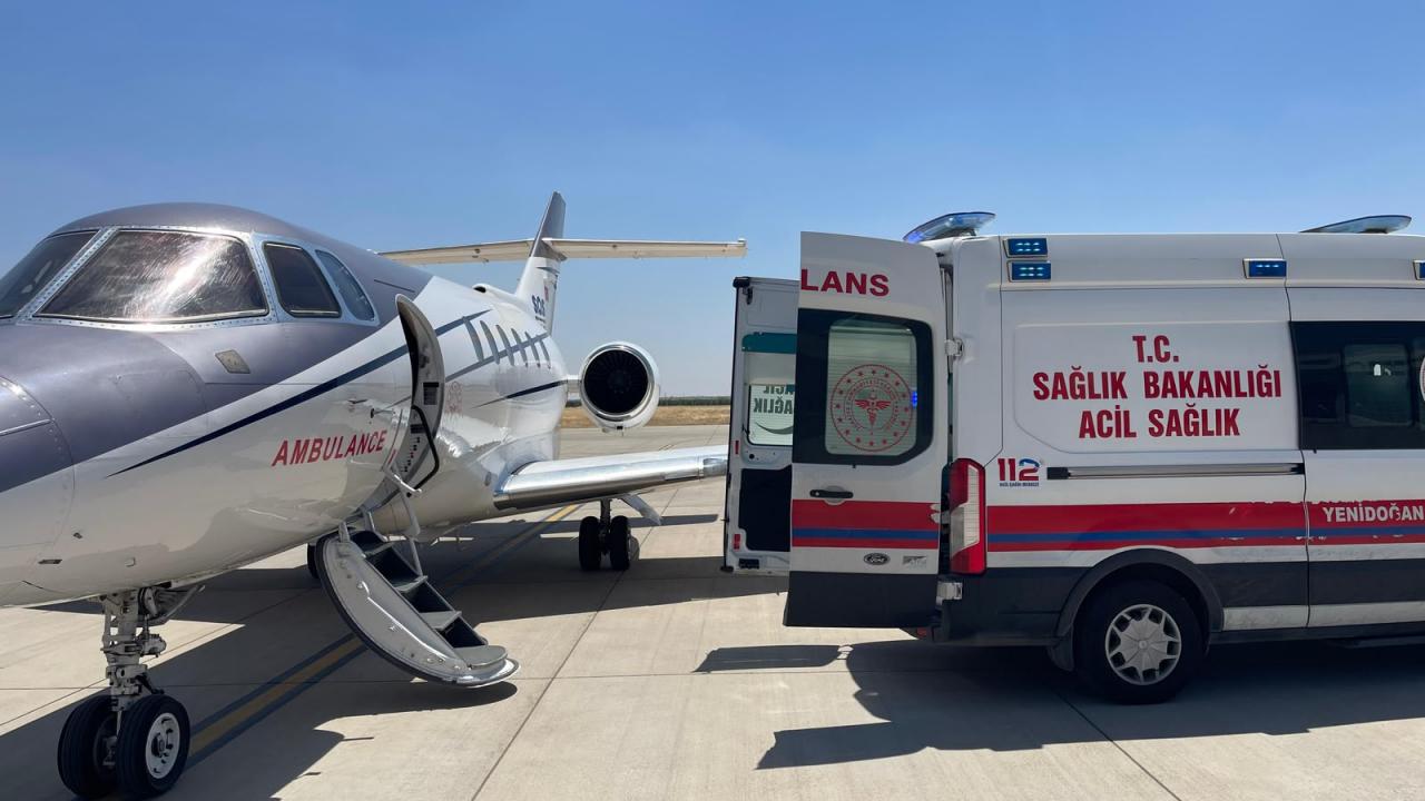 Mardinde ambulans ucak 14 gunluk bebek icin havalandi 3hdxYWwk